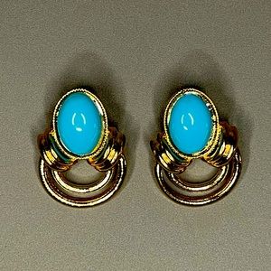 Vintage Turquoise and Gold Tone Earrings